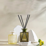 Gardenia Reed Diffuser Set view 3
